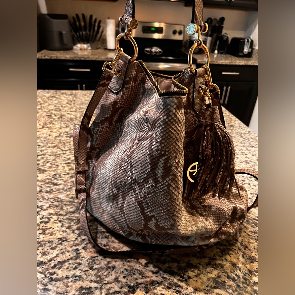 Authentic Michael Kors Hobo